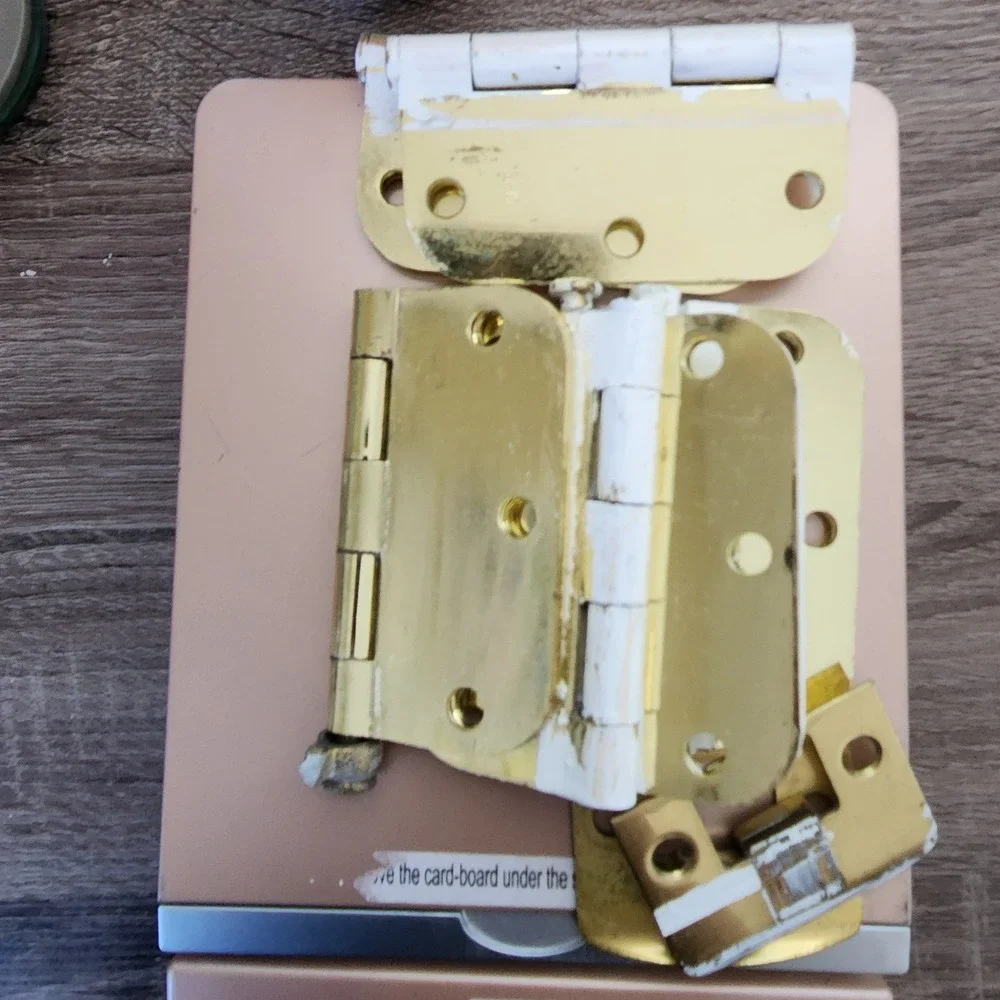 The Unbranded Brand lot door